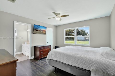 Casa en venta en Port St. Lucie, Florida, 3 dormitorios, 119.66 m2 № 1967102 - foto 18