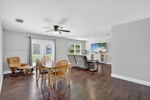 Casa en venta en Port St. Lucie, Florida, 3 dormitorios, 119.66 m2 № 1967102 - foto 8