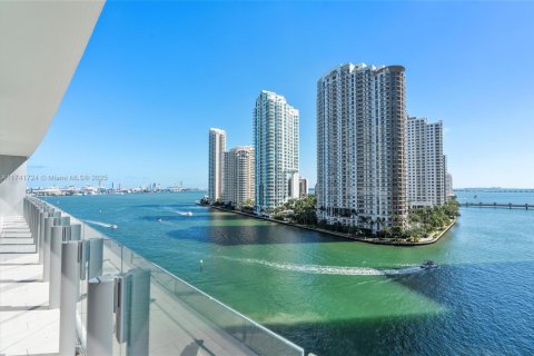 Condominio en venta en Miami, Florida, 2 dormitorios, 169.92 m2 № 1985405 - foto 3