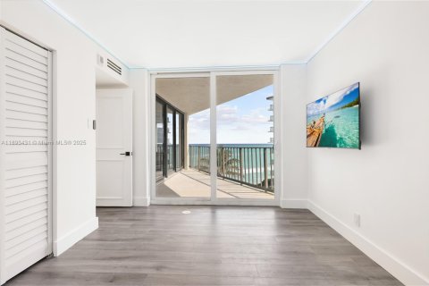 Copropriété à louer à Riviera Beach, Floride: 2 chambres, 109.72 m2 № 1945502 - photo 18