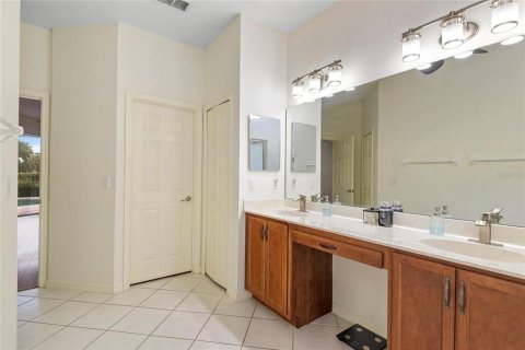 House in Apopka, Florida 3 bedrooms, 185.06 sq.m. № 2109738 - photo 22