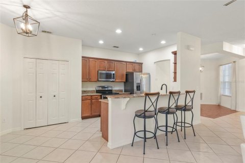 House in Apopka, Florida 3 bedrooms, 185.06 sq.m. № 2109738 - photo 13