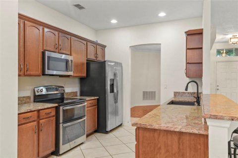 House in Apopka, Florida 3 bedrooms, 185.06 sq.m. № 2109738 - photo 14