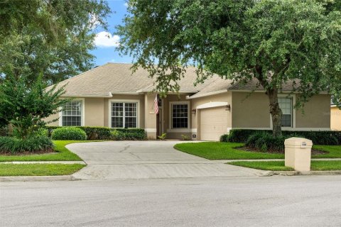 House in Apopka, Florida 3 bedrooms, 185.06 sq.m. № 2109738 - photo 2