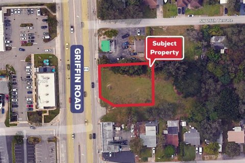 Commercial property in Dania Beach, Florida № 2026947