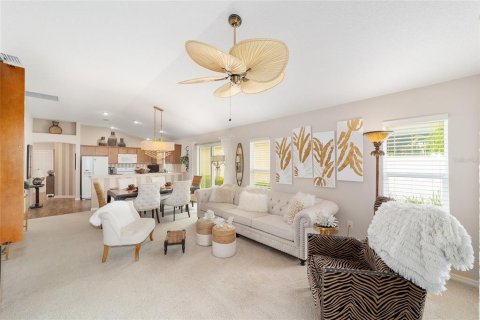 House in The Villages, Florida 3 bedrooms, 126.07 sq.m. № 1837899 - photo 15