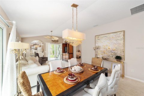 House in The Villages, Florida 3 bedrooms, 126.07 sq.m. № 1837899 - photo 19