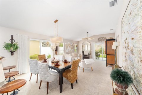 House in The Villages, Florida 3 bedrooms, 126.07 sq.m. № 1837899 - photo 12