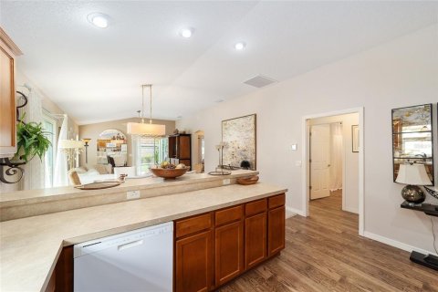 House in The Villages, Florida 3 bedrooms, 126.07 sq.m. № 1837899 - photo 24