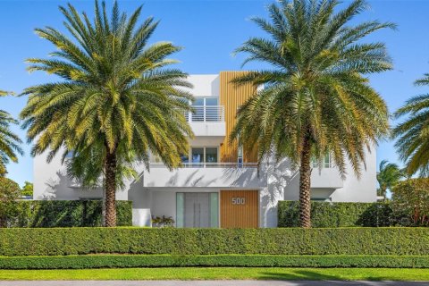 House in Fort Lauderdale, Florida 6 bedrooms, 723.52 sq.m. № 2246619 - photo 3