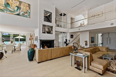 House in Fort Lauderdale, Florida 6 bedrooms, 723.52 sq.m. № 2246619 - photo 16