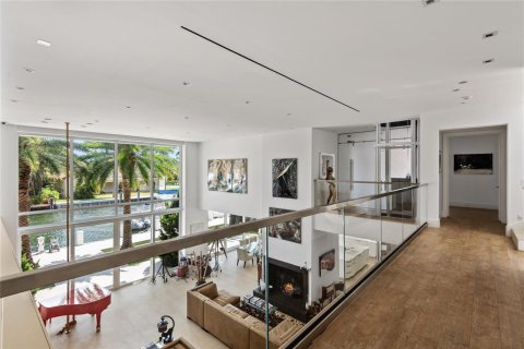 House in Fort Lauderdale, Florida 6 bedrooms, 723.52 sq.m. № 2246619 - photo 18