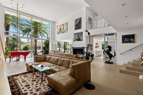 House in Fort Lauderdale, Florida 6 bedrooms, 723.52 sq.m. № 2246619 - photo 8
