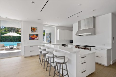 House in Fort Lauderdale, Florida 6 bedrooms, 723.52 sq.m. № 2246619 - photo 14