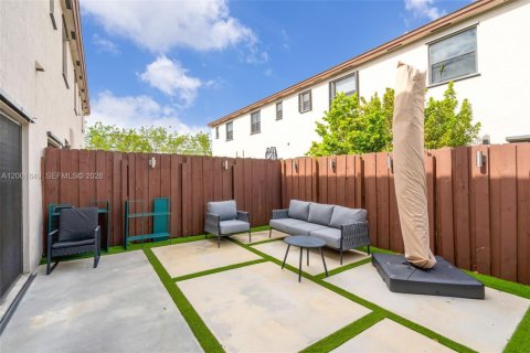 Купить таунхаус в Майами, Флорида 3 спальни, 137.96м2, № 2067684 - фото 21