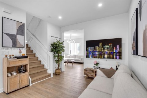 Купить таунхаус в Майами, Флорида 3 спальни, 137.96м2, № 2067684 - фото 6