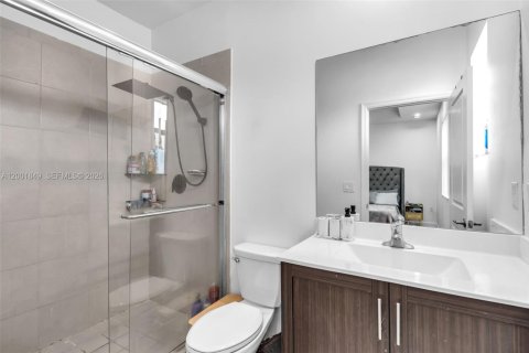 Купить таунхаус в Майами, Флорида 3 спальни, 137.96м2, № 2067684 - фото 19