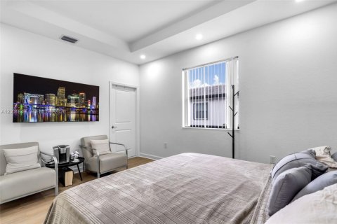 Купить таунхаус в Майами, Флорида 3 спальни, 137.96м2, № 2067684 - фото 18