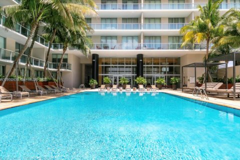 Condominio en alquiler en Miami, Florida, 1 dormitorio, 54.63 m2 № 2035122 - foto 18