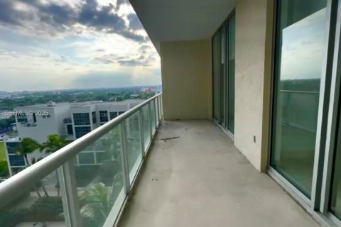 Condominio en alquiler en Miami, Florida, 1 dormitorio, 54.63 m2 № 2035122 - foto 17