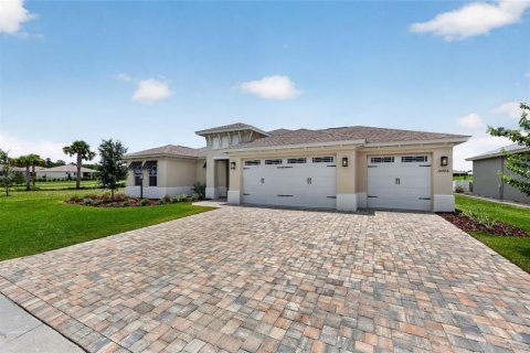 House in Ocala, Florida 3 bedrooms, 262.73 sq.m. № 2211546 - photo 4