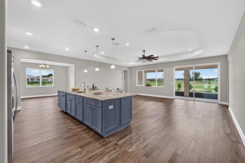 House in Ocala, Florida 3 bedrooms, 262.73 sq.m. № 2211546 - photo 9