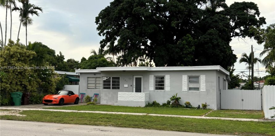 Casa en Hialeah, Florida 3 dormitorios, 123 m2 № 1764840