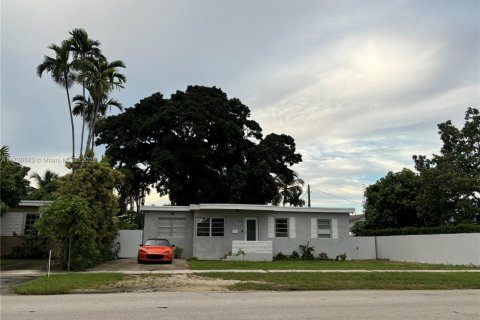 Casa en venta en Hialeah, Florida, 3 dormitorios, 123 m2 № 1764840 - foto 30