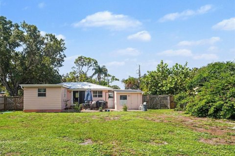 House in Sarasota, Florida 2 bedrooms, 72.65 sq.m. № 2210082 - photo 9