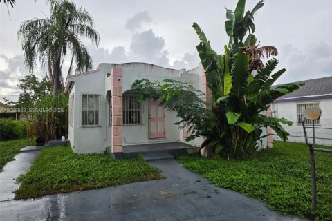 House in Riviera Beach, Florida 2 bedrooms, 91.97 sq.m. № 2372155