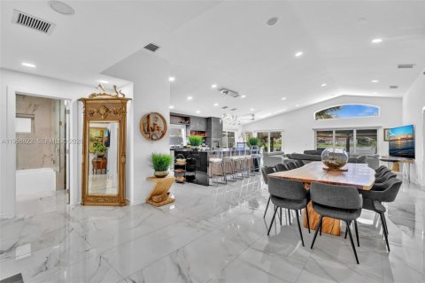 Villa ou maison à vendre à Hollywood, Floride: 3 chambres, 153.1 m2 № 2153489 - photo 11