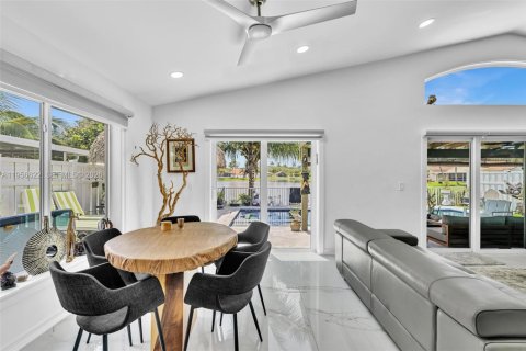 Villa ou maison à vendre à Hollywood, Floride: 3 chambres, 153.1 m2 № 2153489 - photo 22