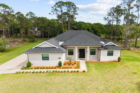 House in St. Lucie, Florida 3 bedrooms, 218.97 sq.m. № 2176451 - photo 2