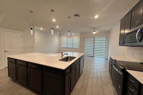 Touwnhouse à vendre à Lake Worth, Floride: 3 chambres, 176.05 m2 № 2077523 - photo 4