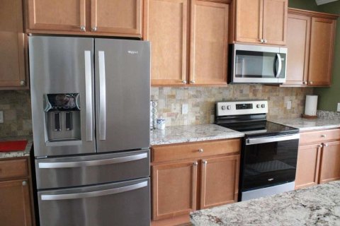House in BELLALAGO in Kissimmee, Florida 3 bedrooms, 198.63 sq.m. № 2206134 - photo 8