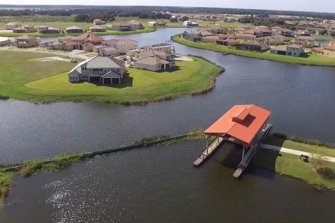 House in BELLALAGO in Kissimmee, Florida 3 bedrooms, 198.63 sq.m. № 2206134 - photo 27