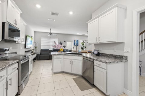 Villa ou maison à vendre à Port St. Lucie, Floride: 5 chambres, 255.85 m2 № 2413052 - photo 18