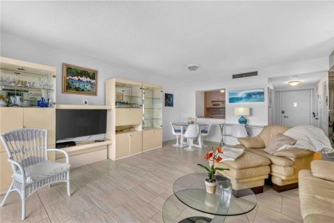 Condo in Sarasota, Florida, 1 bedroom  № 2306525 - photo 10