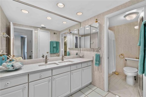 Condo in Sarasota, Florida, 1 bedroom  № 2306525 - photo 22