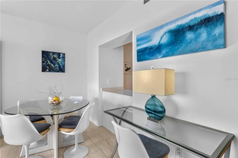 Condo in Sarasota, Florida, 1 bedroom  № 2306525 - photo 6
