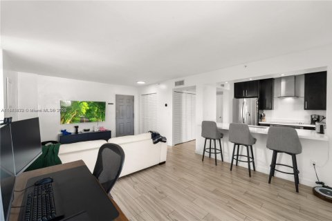 Купить кондоминиум в Майами, Флорида 1 спальня, 72м2, № 1979008 - фото 5