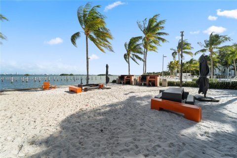Купить кондоминиум в Майами, Флорида 1 спальня, 72м2, № 1979008 - фото 21