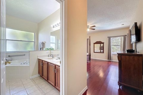 Villa ou maison à vendre à Kissimmee, Floride: 4 chambres, 220.74 m2 № 1884552 - photo 10