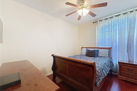 Villa ou maison à vendre à Kissimmee, Floride: 4 chambres, 220.74 m2 № 1884552 - photo 27