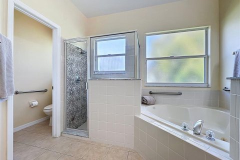Villa ou maison à vendre à Kissimmee, Floride: 4 chambres, 220.74 m2 № 1884552 - photo 13