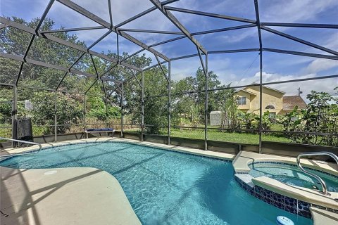Villa ou maison à vendre à Kissimmee, Floride: 4 chambres, 220.74 m2 № 1884552 - photo 4