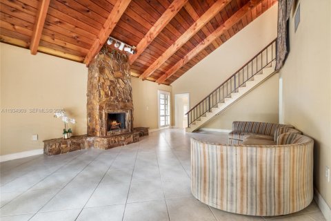 Casa en venta en Miami, Florida, 3 dormitorios, 201.04 m2 № 1993236 - foto 4