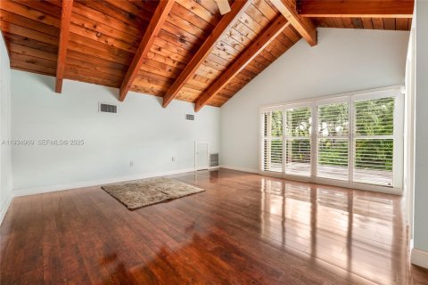 Casa en venta en Miami, Florida, 3 dormitorios, 201.04 m2 № 1993236 - foto 14
