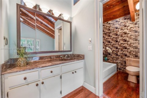 Casa en venta en Miami, Florida, 3 dormitorios, 201.04 m2 № 1993236 - foto 17