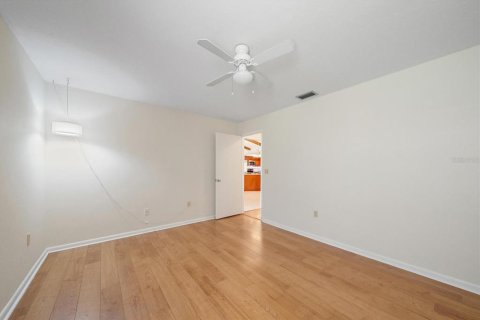House in Sarasota, Florida 3 bedrooms, 198.44 sq.m. № 2147490 - photo 23